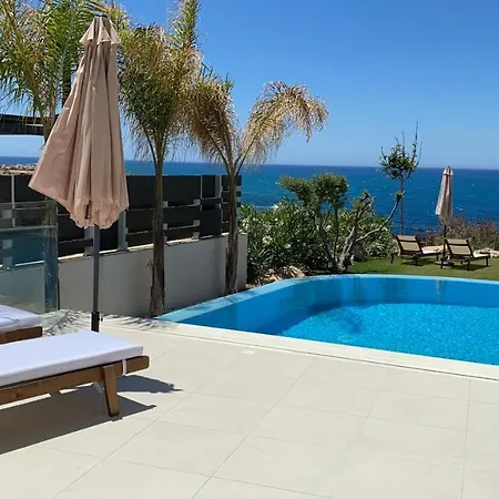 Villa Adonis Beach Villas No.32 *